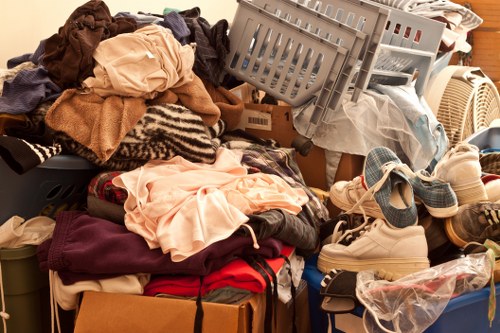 Scheduling home clearance services in Southwark